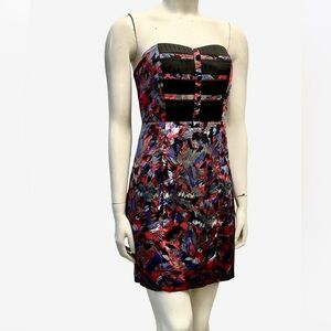 BCBGeneration Gorgeous Strapless Dress with Multicolour Pattern. Pockets. Lined